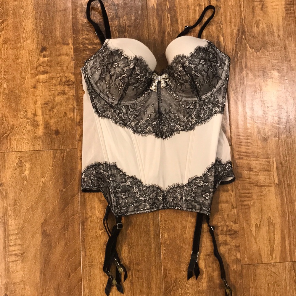 Victoria’s Secret - Picture 7 of 8